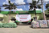 Công ty nước giải khát Nam Việt gửi tặng 600 phần quà cho lao động nghèo ở Dĩ An, Bình Dương